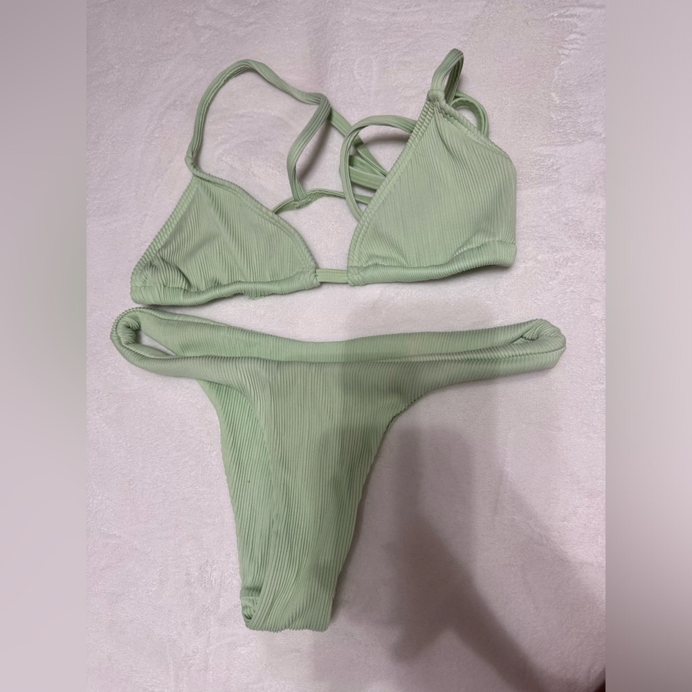 Kulani bikinis